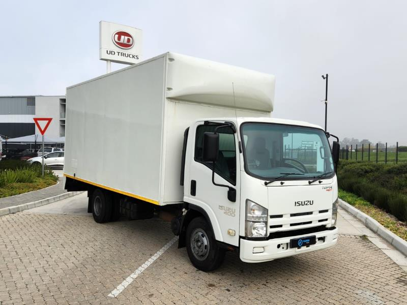 5-ton truck used for large furniture moves and bulk goods transport
